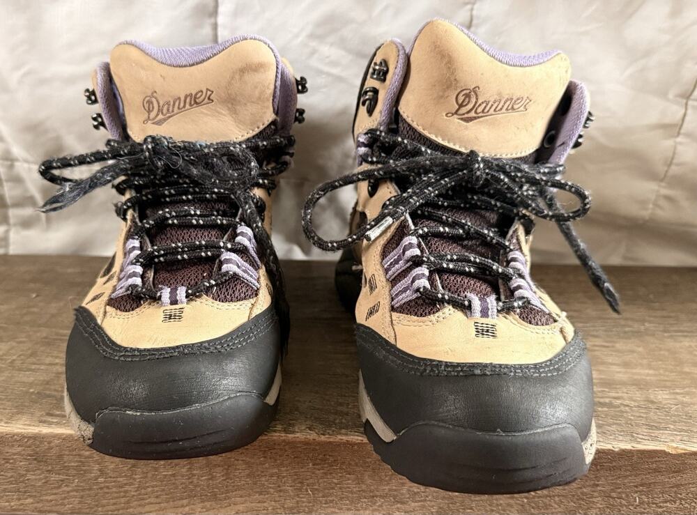 Danner Cloud Cap GTX 6" Grey Boots Women's size 7.5